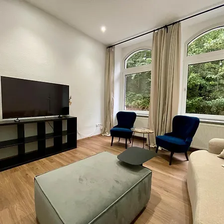 Newly Renovated, Central, Quick Access To Duesseldorf And Cologne Appartement *