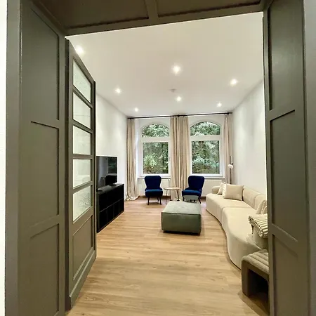 Newly Renovated, Central, Quick Access To Duesseldorf And Cologne Wuppertal