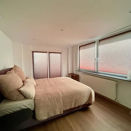 Newly Renovated, Central, Quick Access To Duesseldorf And Cologne * Wuppertal
