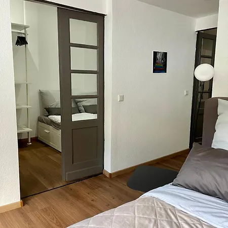 Newly Renovated, Central, Quick Access To Duesseldorf And Cologne Appartement *