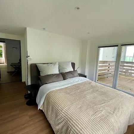 Newly Renovated, Central, Quick Access To Duesseldorf And Cologne Appartement